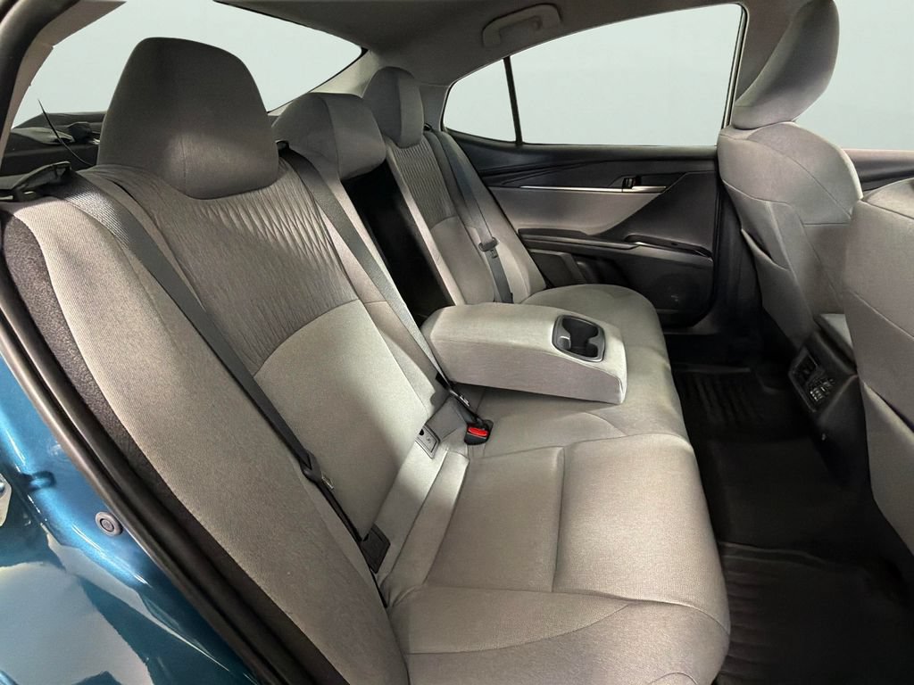 Used 2025 Toyota Camry LE w/ Convenience Package FWD image 29