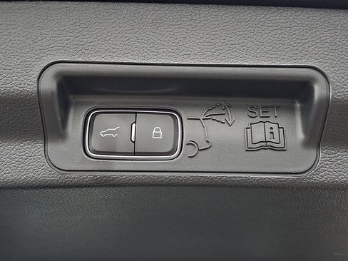 Certified 2023 Ford Explorer XLT AWD/4WD image 29