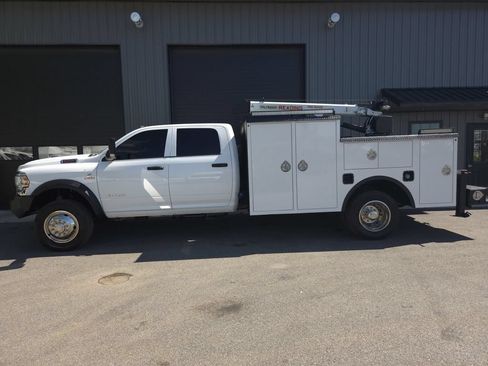 Used 2020 RAM 5500 Tradesman w/ Chrome Appearance Group AWD/4WD image 1