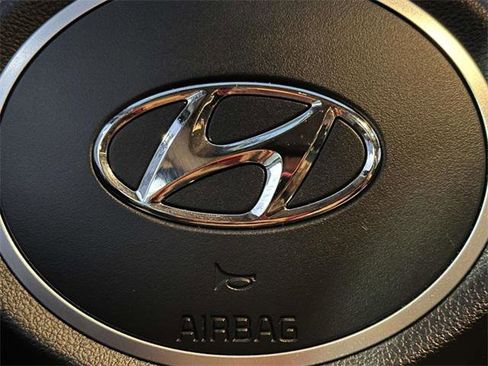 Used 2023 Hyundai Tucson SE image 23