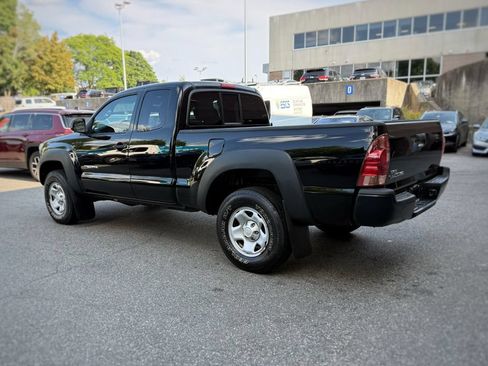Used 2015 Toyota Tacoma 4x4 Access Cab w/ Convenience Package image 12