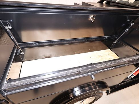 Certified 2025 Ford F550 4x4 Regular Cab Super Duty image 17