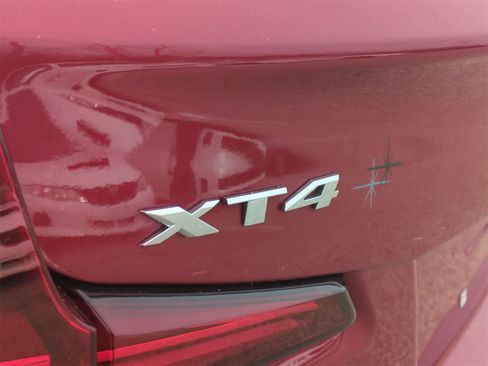 Used 2019 Cadillac XT4 Premium Luxury image 13
