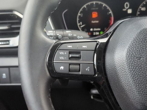 Used 2024 Honda Pilot Touring image 18
