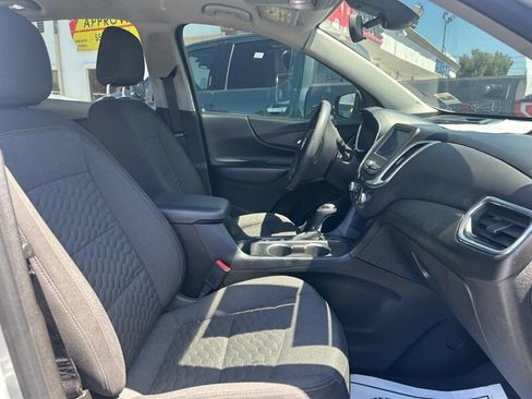 Used 2021 Chevrolet Equinox LT FWD image 19