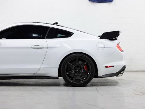 Used 2021 Ford Mustang Shelby GT500 w/ Carbon Fiber Track Pack image 5