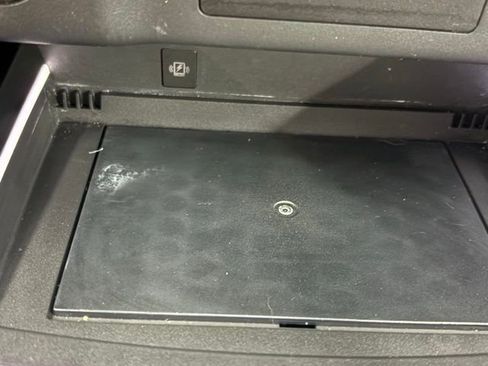 Used 2025 Nissan Rogue SL w/ Tech Package image 31