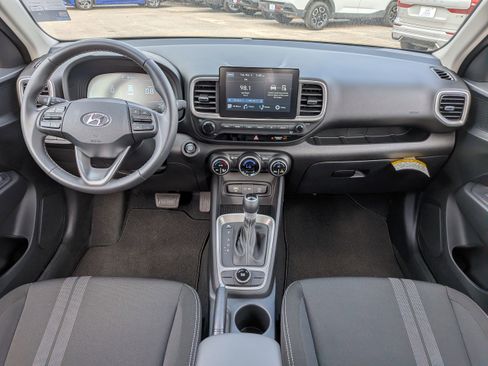 Certified 2025 Hyundai Venue SEL image 15