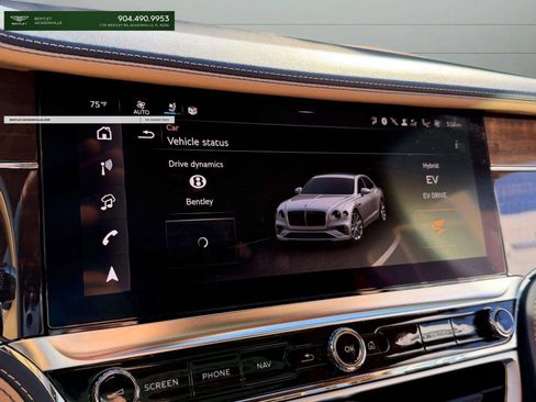 Used 2025 Bentley Flying Spur Plug-In Hybrid AWD/4WD image 29