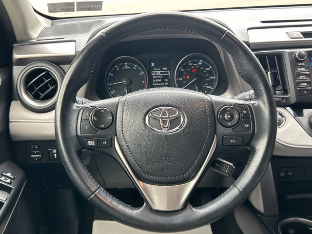 Used 2017 Toyota RAV4 XLE AWD/4WD image 49
