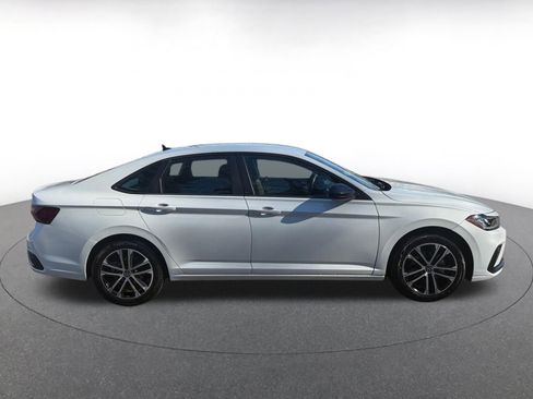 Used 2025 Volkswagen Jetta Sport image 15