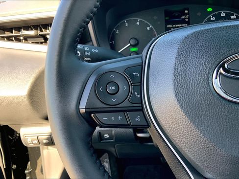 Used 2024 Toyota Corolla SE image 23