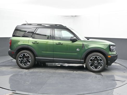 Used 2025 Ford Bronco Sport Outer Banks w/ Outer Banks Tech Package+ AWD/4WD image 4