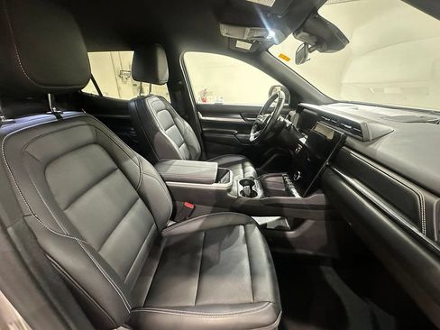 Used 2025 GMC Terrain Elevation w/ Elevation Premium Package AWD/4WD image 27