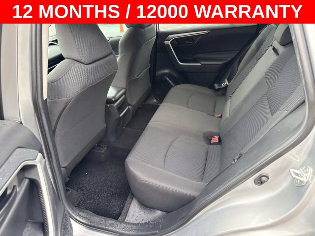 Used 2019 Toyota RAV4 LE FWD image 16