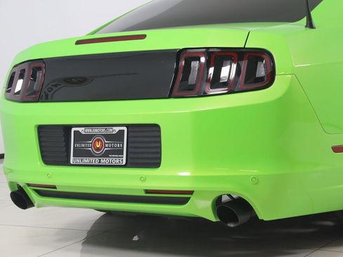 Used 2013 Ford Mustang GT w/ Security Pkg image 39