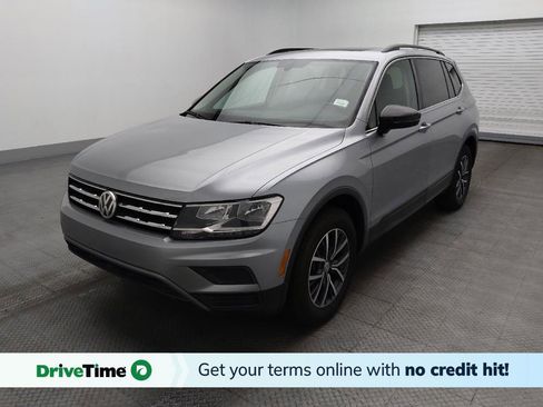 Used 2019 Volkswagen Tiguan SE image 1