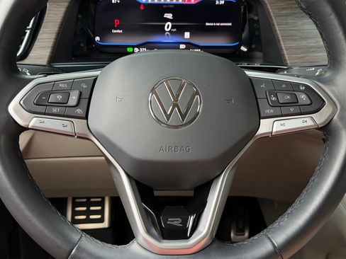 Used 2024 Volkswagen Atlas SEL Premium R-Line AWD/4WD image 9