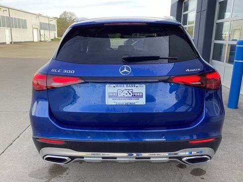 Used 2025 Mercedes-Benz GLC 300 4MATIC image 11