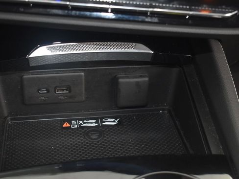 Used 2024 Buick Envision Sport Touring image 25