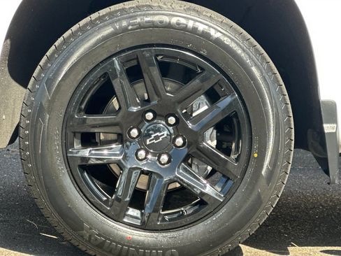 Used 2023 Chevrolet Silverado 1500 RST w/ Rally Edition AWD/4WD image 24