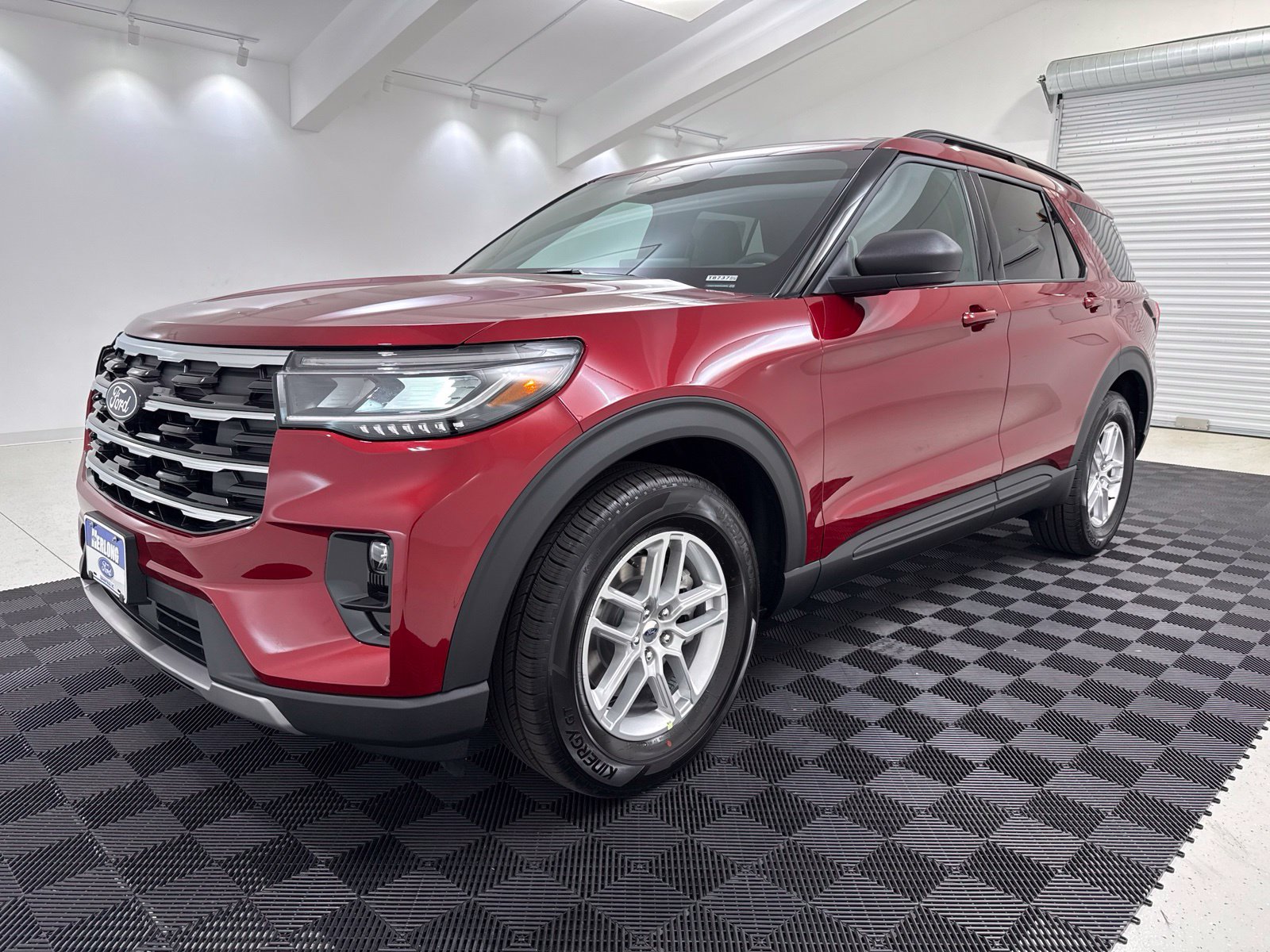 New 2027 Ford Explorer Active w/ Active Comfort Package RWD image 3