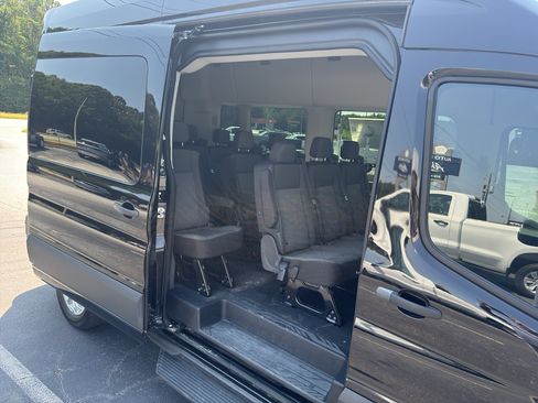 Used 2024 Ford Transit 350 XLT RWD image 18