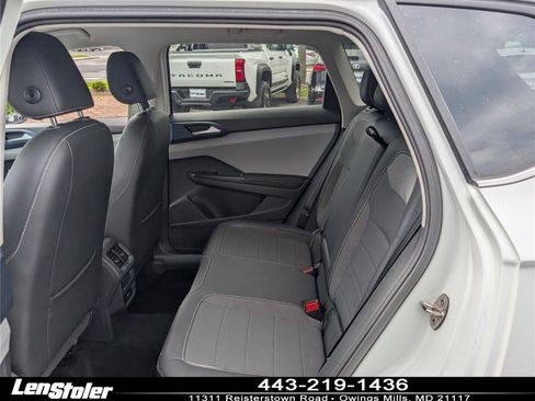 Used 2024 Volkswagen Taos SE FWD image 14