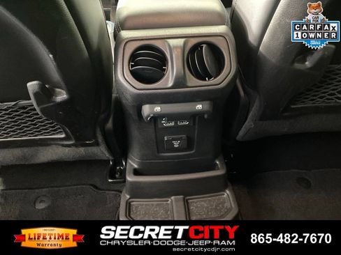 Used 2024 Jeep Wrangler High Altitude AWD/4WD image 27