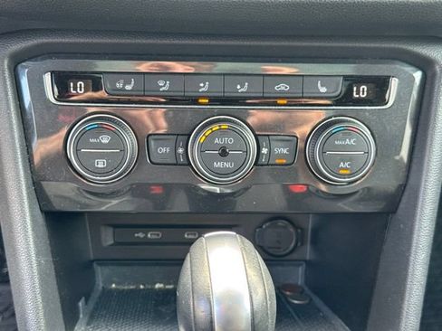 Used 2021 Volkswagen Tiguan SEL AWD/4WD image 40