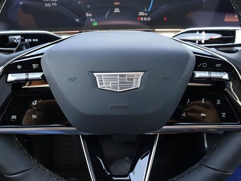 New 2025 Cadillac Lyriq Luxury image 19