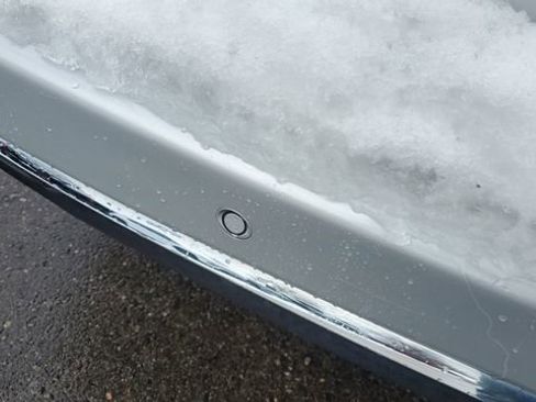 Certified 2024 Chrysler Pacifica Touring-L image 28