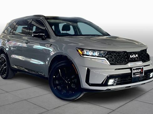 Used 2023 Kia Sorento SX image 2