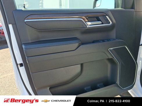 Used 2025 Chevrolet Silverado 1500 LT image 15