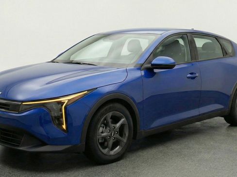 Used 2025 Kia K4 FWD image 3