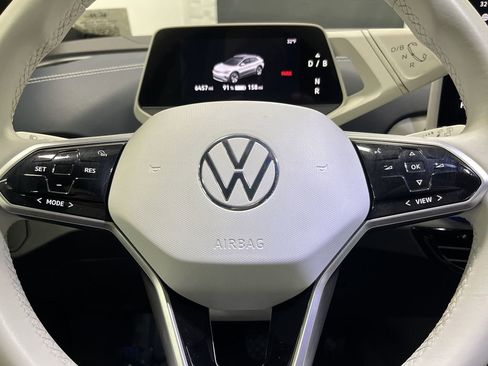 Used 2023 Volkswagen ID.4 Pro S Plus image 18