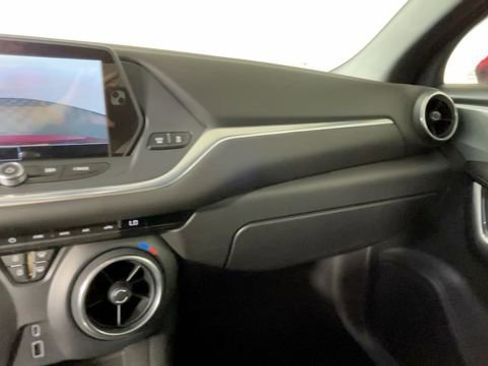 Used 2021 Chevrolet Blazer LT FWD image 36