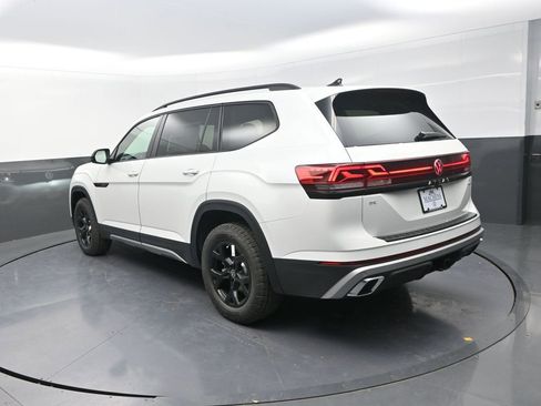New 2026 Volkswagen Atlas Peak Edition AWD/4WD image 8