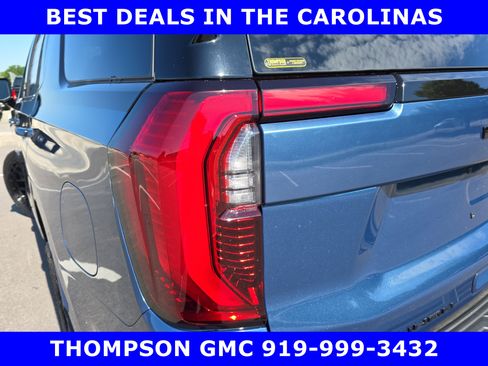 New 2026 GMC Yukon Denali w/ Sun & Power Step Package AWD/4WD image 39