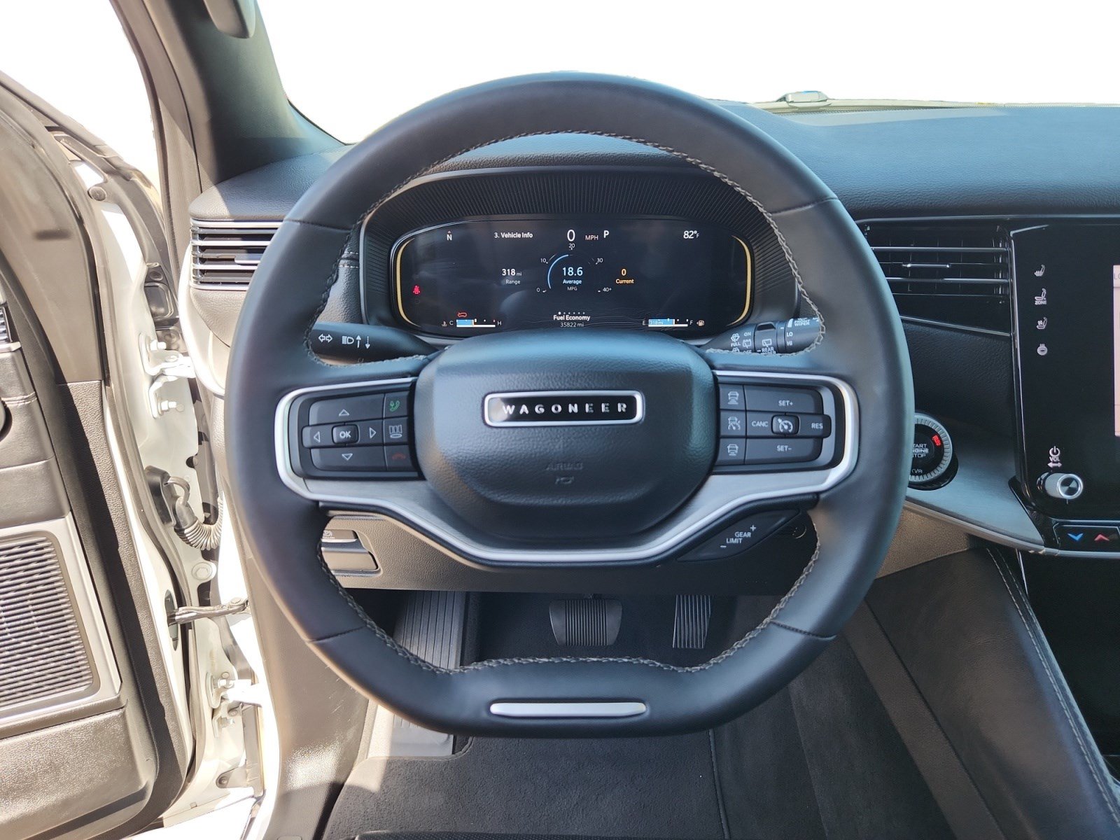 Used 2025 Jeep Wagoneer Series II AWD/4WD image 11