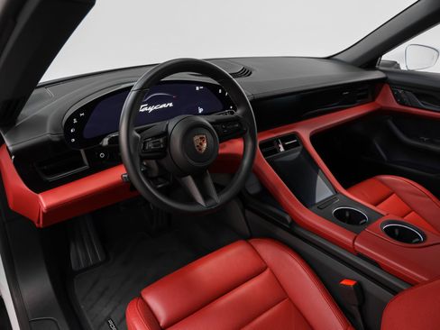 Used 2023 Porsche Taycan image 45