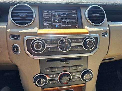 Used 2015 Land Rover LR4 HSE AWD/4WD image 11