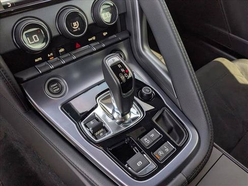 Used 2018 Jaguar F-TYPE Coupe RWD image 12