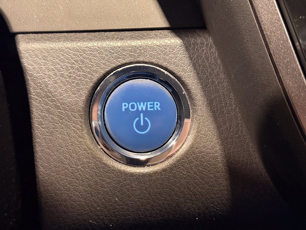 Used 2019 Toyota Camry XLE FWD image 23