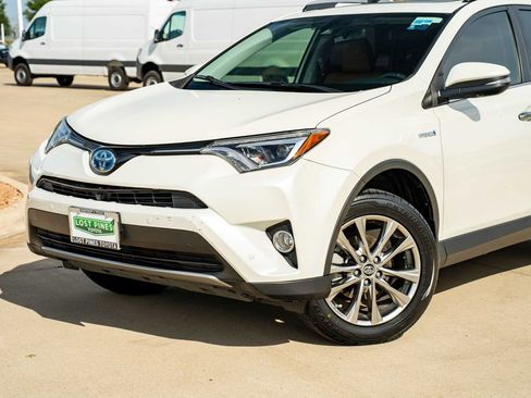Used 2017 Toyota RAV4 Limited w/ Advanced Technology Package AWD/4WD image 7