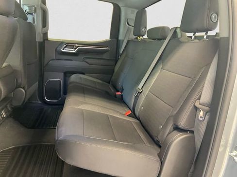 New 2026 GMC Sierra 1500 SLE image 14