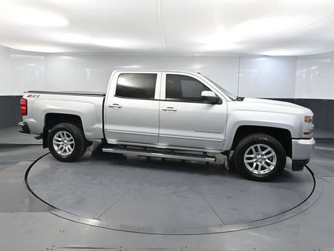 Used 2018 Chevrolet Silverado 1500 LT w/ All Star Edition AWD/4WD image 3