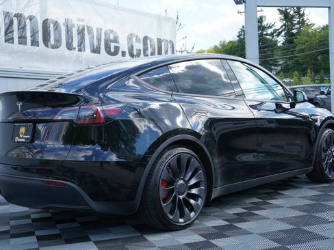 Used 2023 Tesla Model Y Performance AWD/4WD image 6