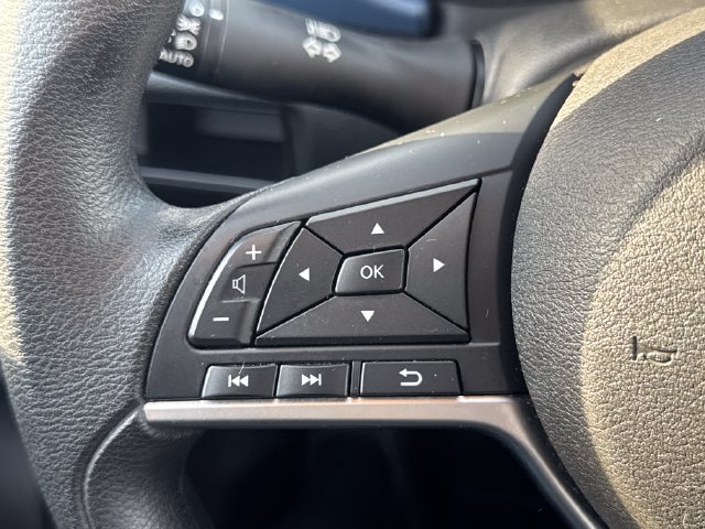 Used 2025 Nissan Versa SV FWD image 28
