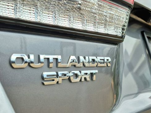 Used 2025 Mitsubishi Outlander Sport LE AWD/4WD image 13